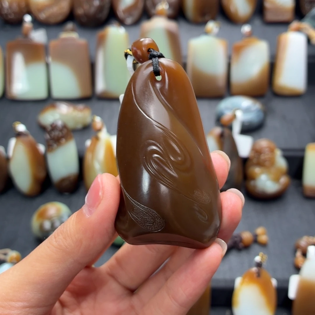 颈饰未镶嵌和田玉