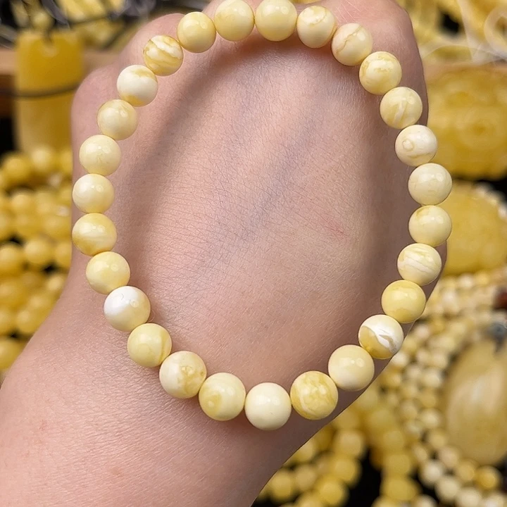 琥珀未镶嵌颈饰琥珀