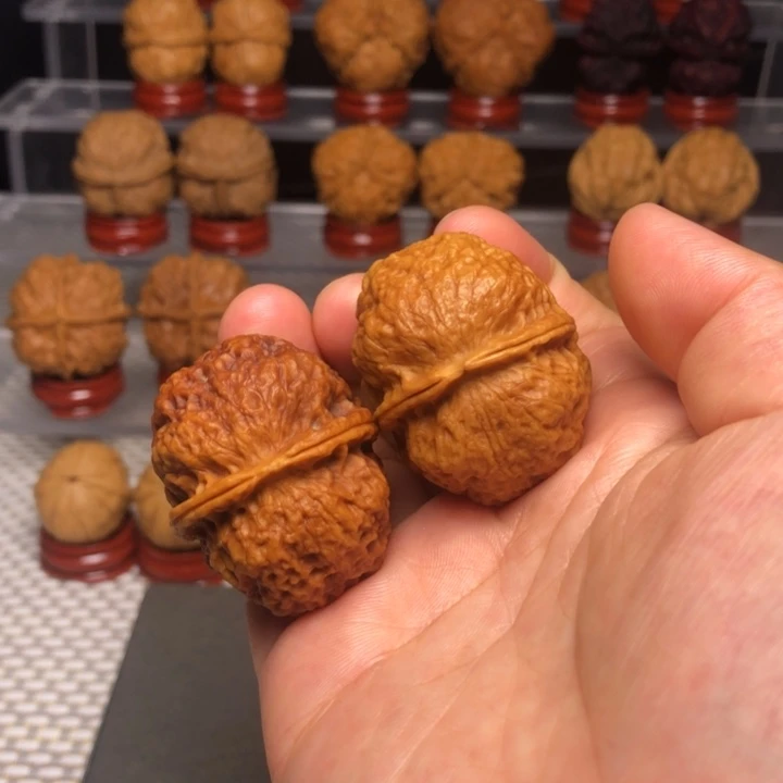 文玩核桃把件18虎头蟾