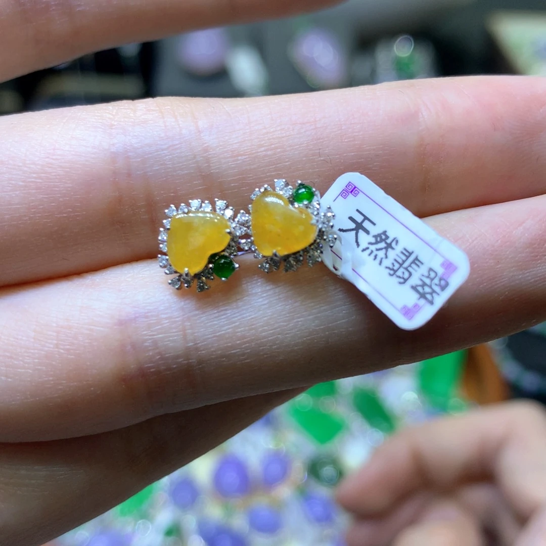 【闪购商品】翡翠颈饰18K金镶嵌翡翠吊坠项链