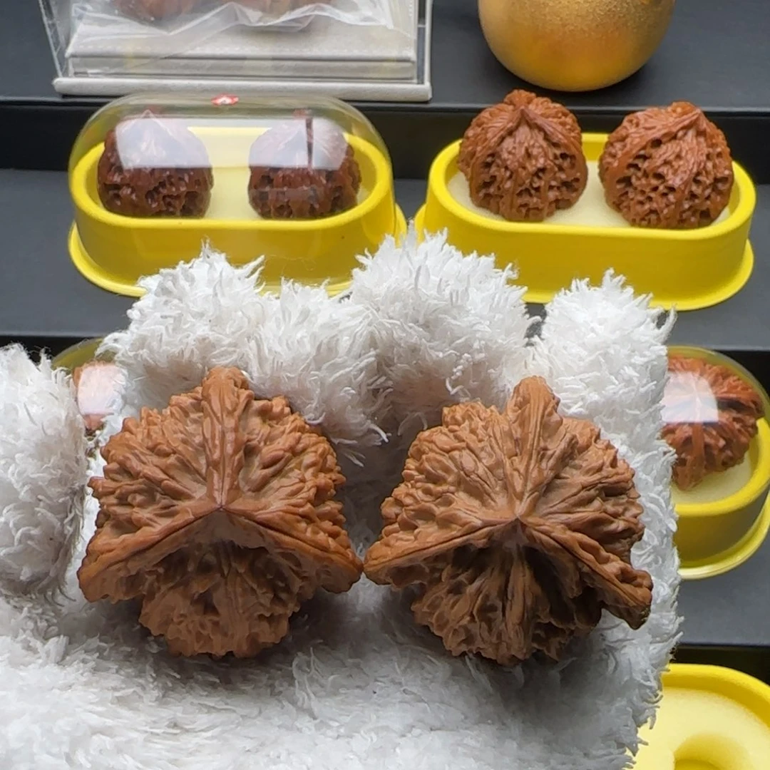 把件文玩核桃盘龙虎头奔44货头