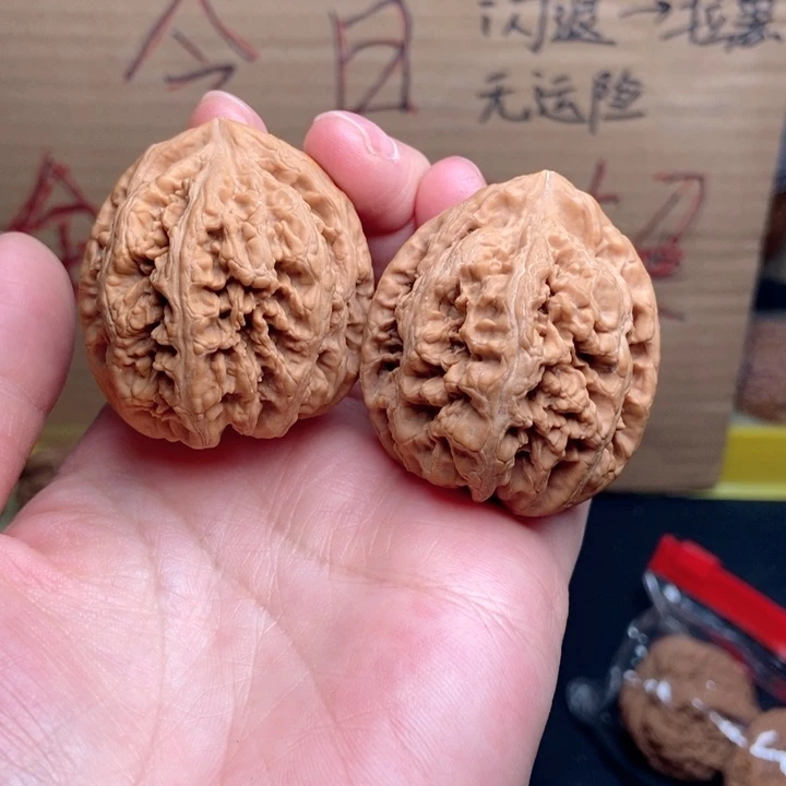 文玩核桃吊坠粗筋40