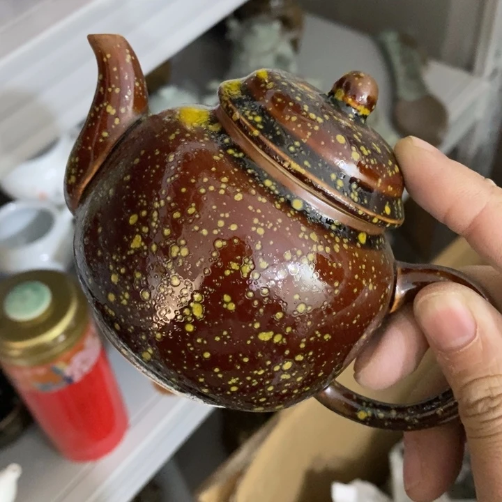 陶瓷艺术品及陶瓷壶