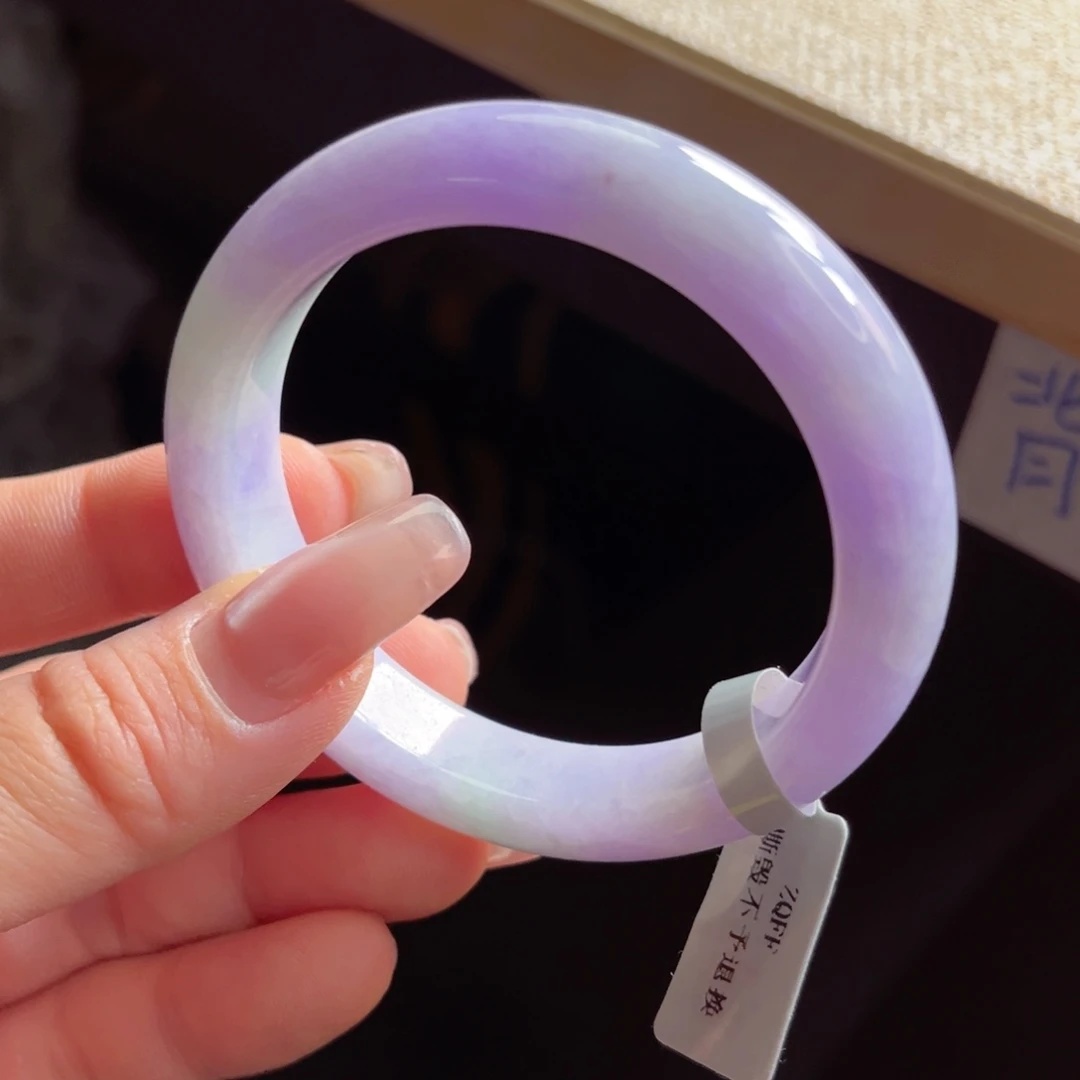 翡翠手镯未镶嵌手镯