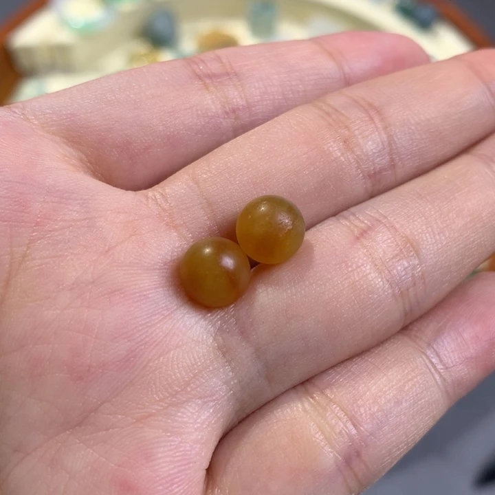 未镶嵌定制翡翠单珠一对