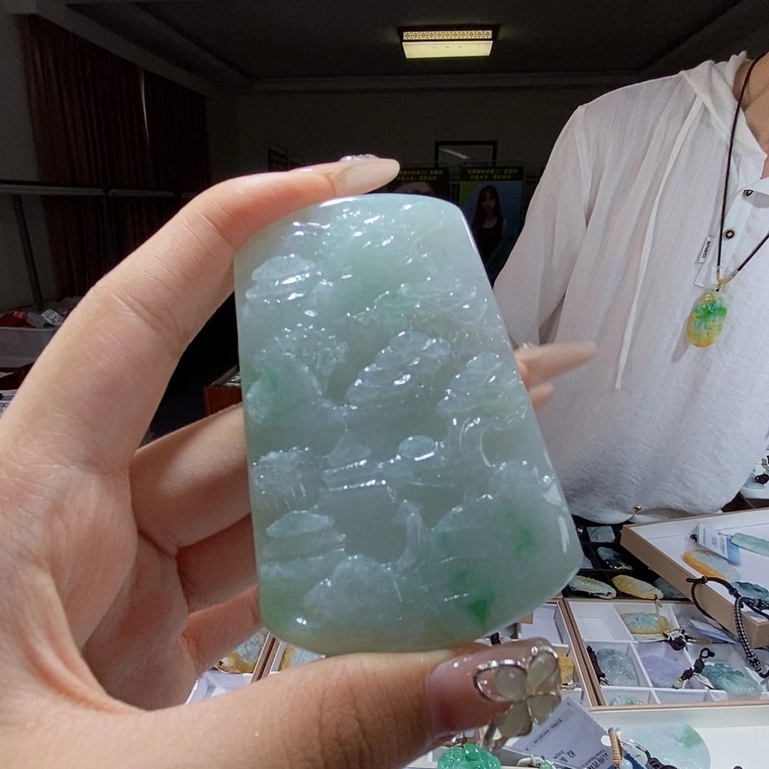 翡翠未镶嵌颈饰翡翠