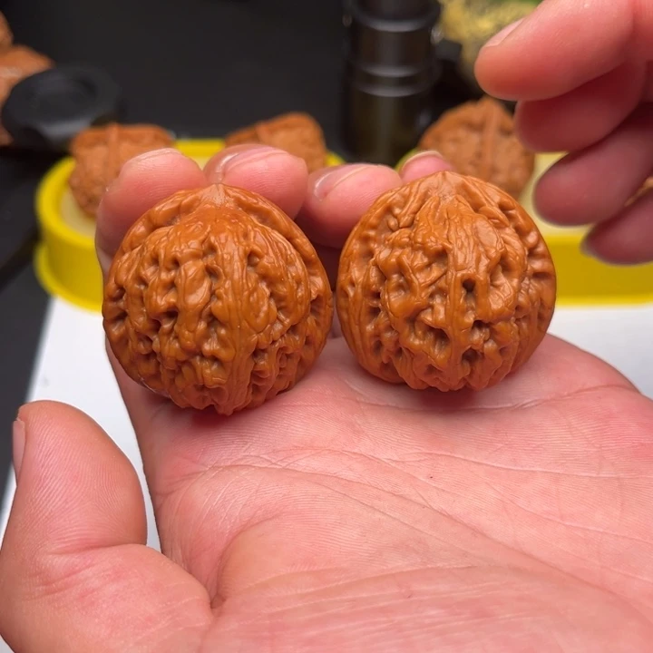 核桃文玩核桃红锦鲤42