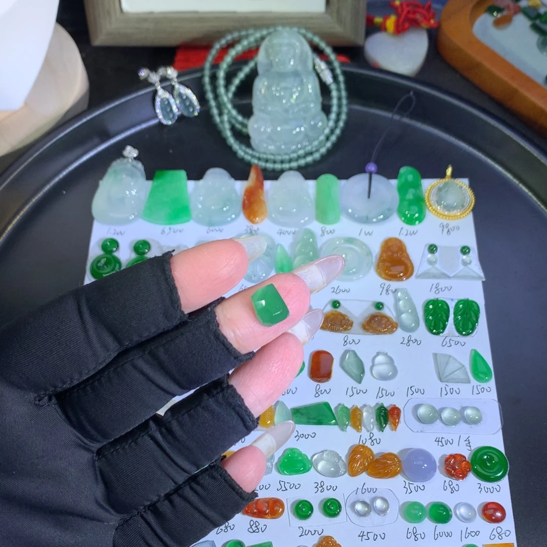 翡翠未镶嵌吊坠(不含链)绿切割