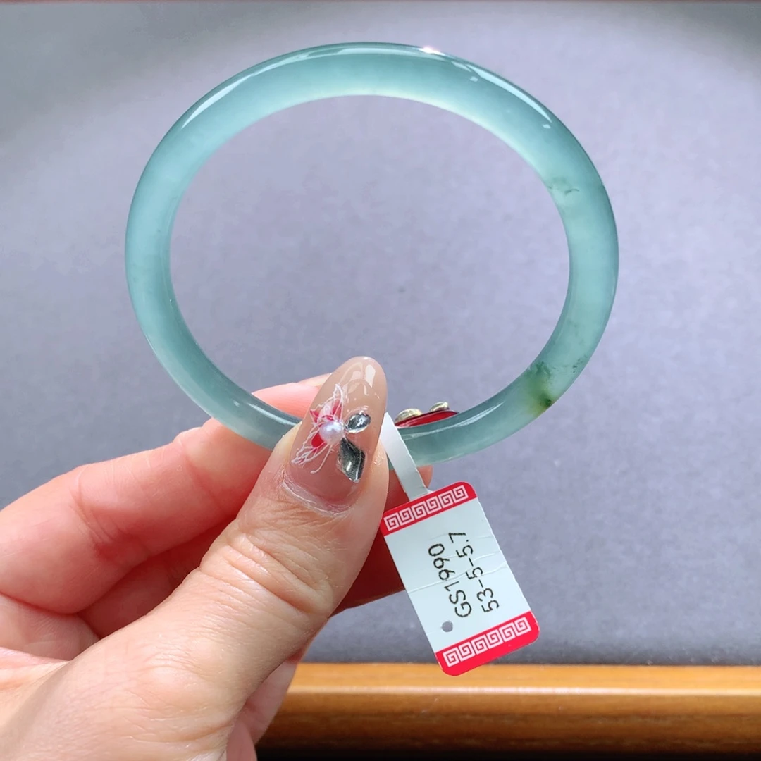 翡翠手镯未镶嵌天然翡翠手镯