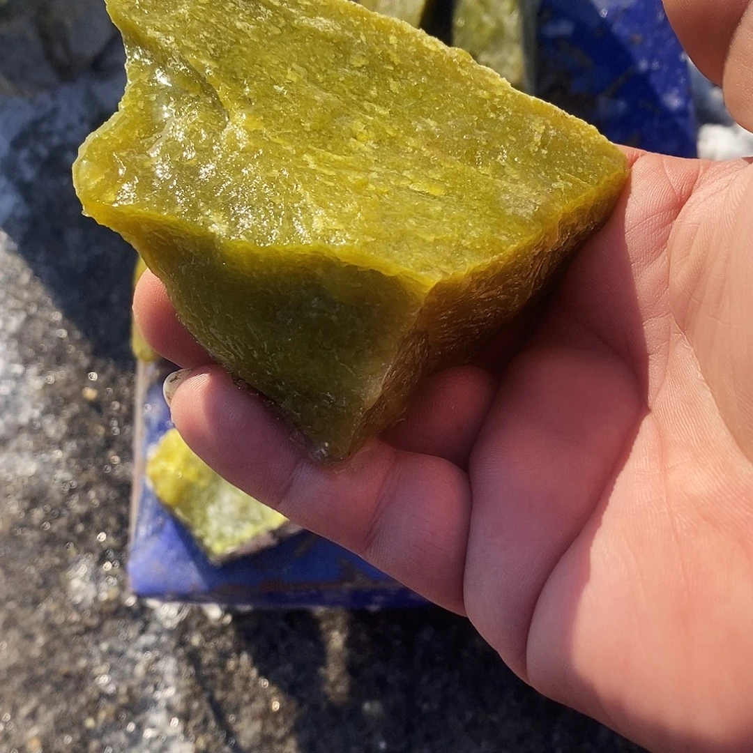 岫玉未镶嵌岫玉原石奇石摆件