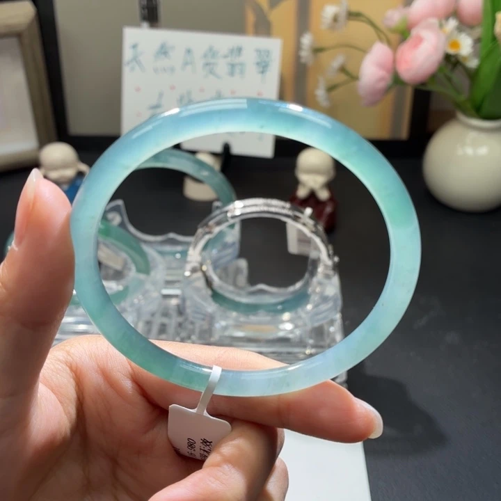 翡翠未镶嵌手镯高冰冰蓝
