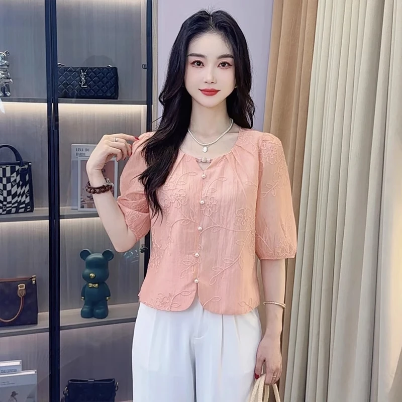 时尚短袖衬衫女2025夏季新款洋气显瘦小个子百搭圆领刺绣衬衣上衣