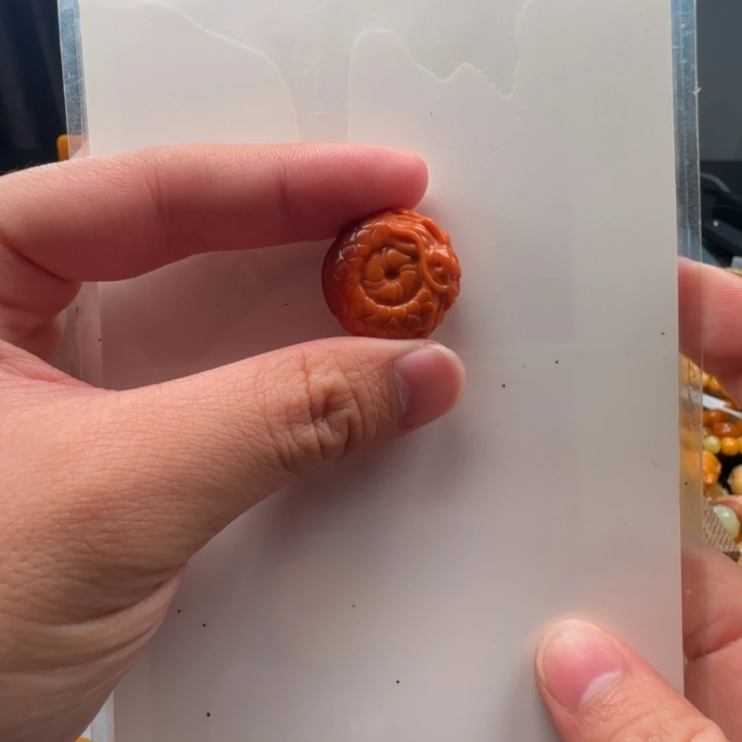 颈饰未镶嵌石英质玉