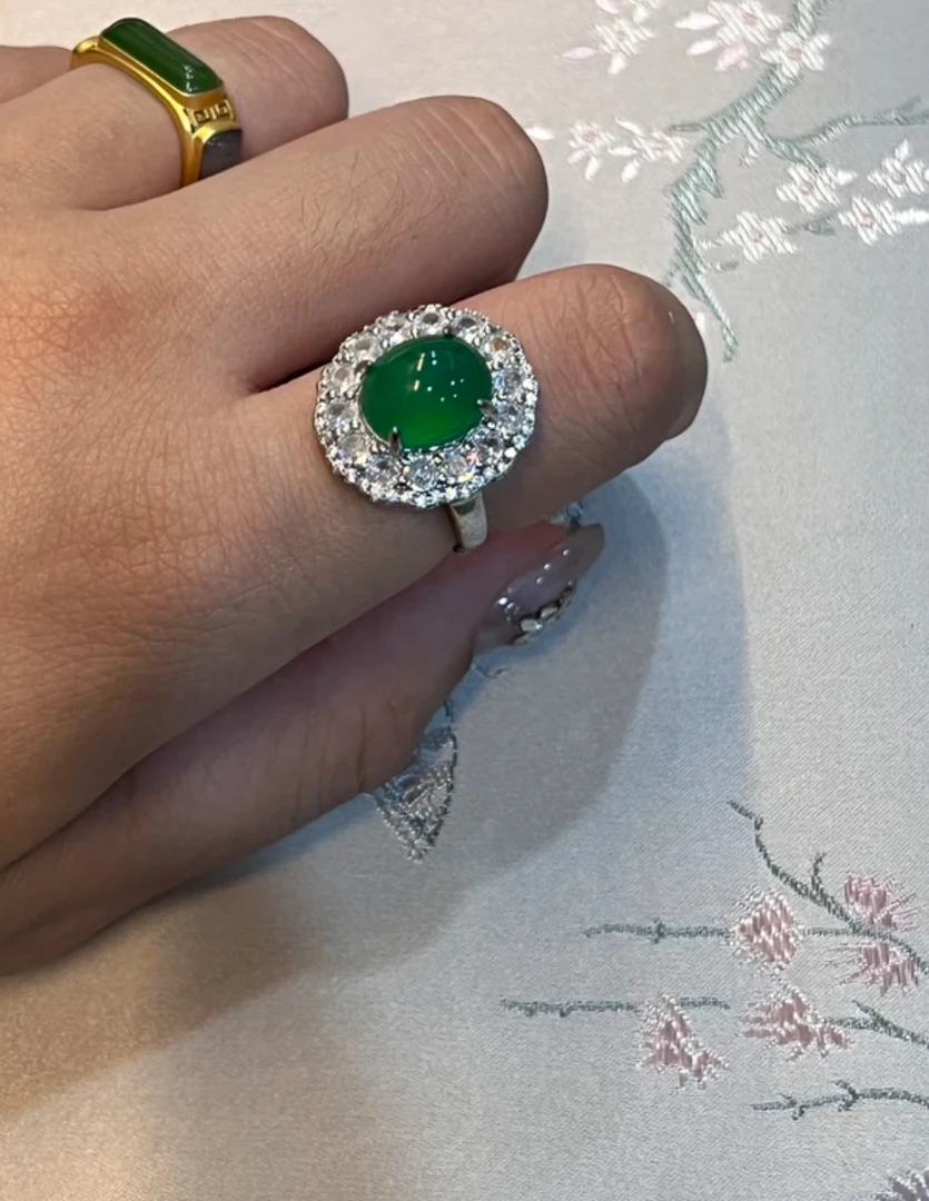 豪镶！大鸽子蛋戒指