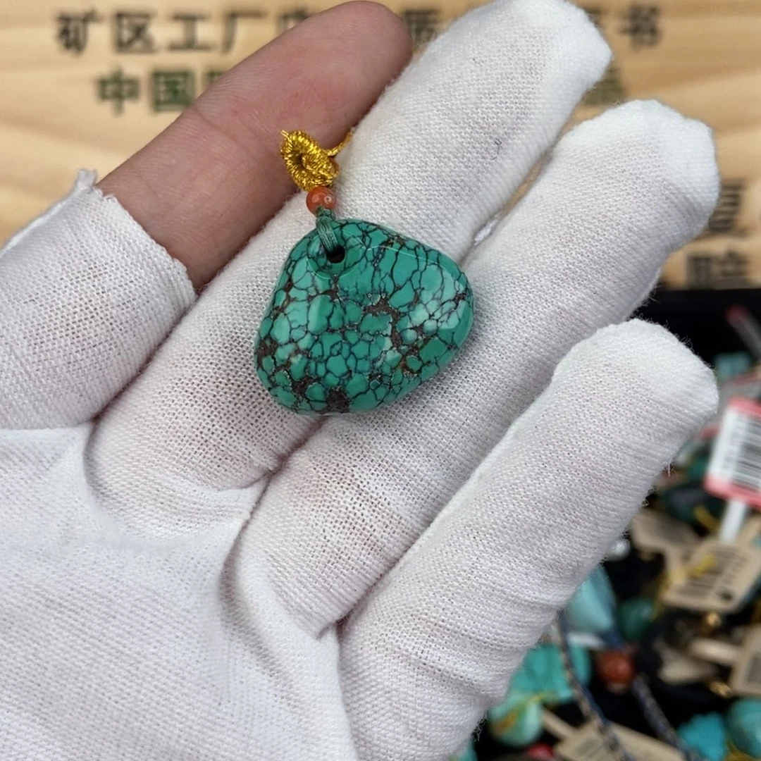 未镶嵌绿松石珠宝奇石