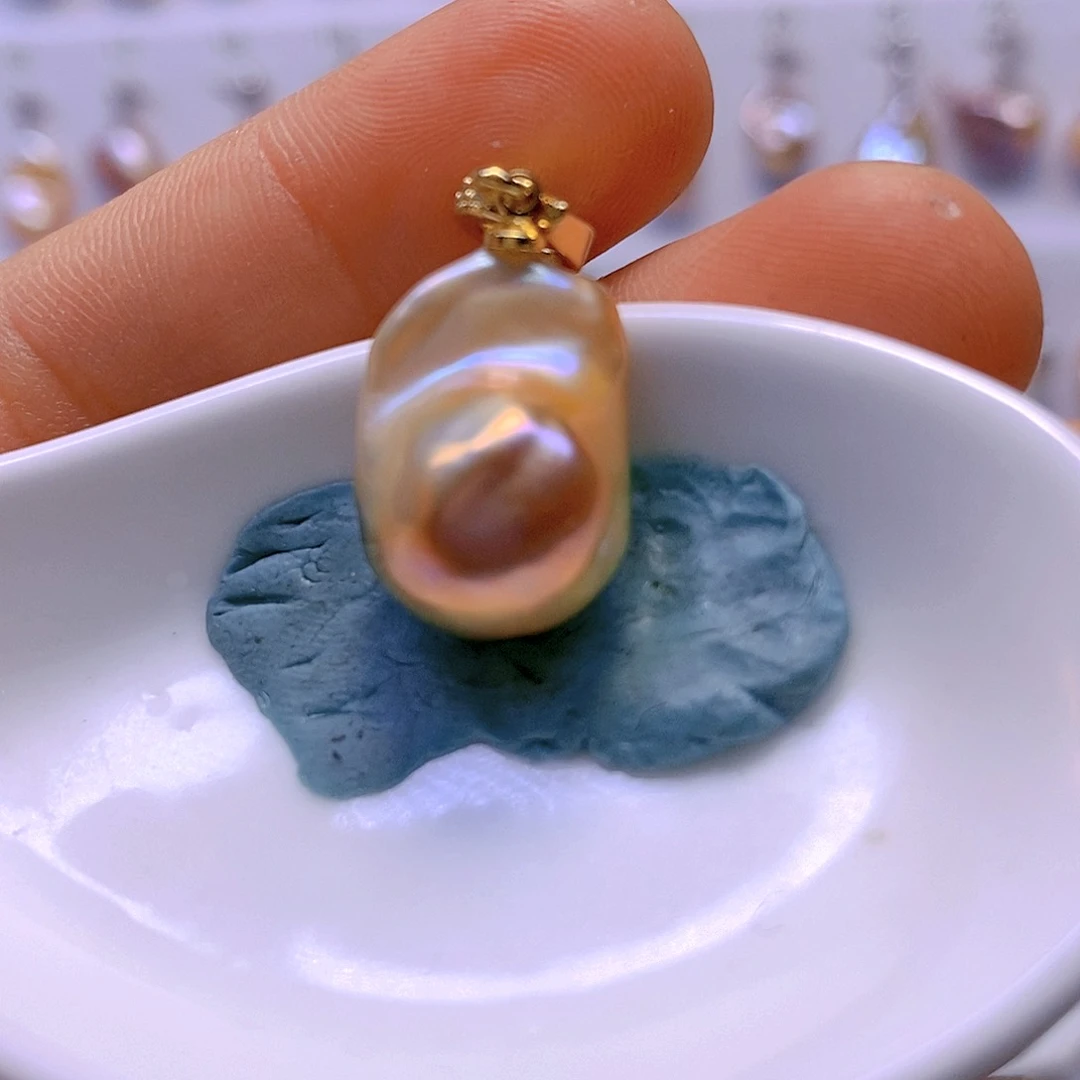 淡水珍珠合金颈饰