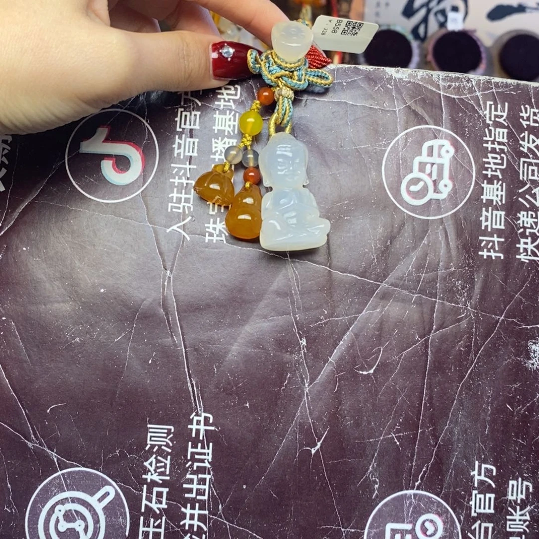 一****玛瑙/玉髓未镶嵌车挂挂件