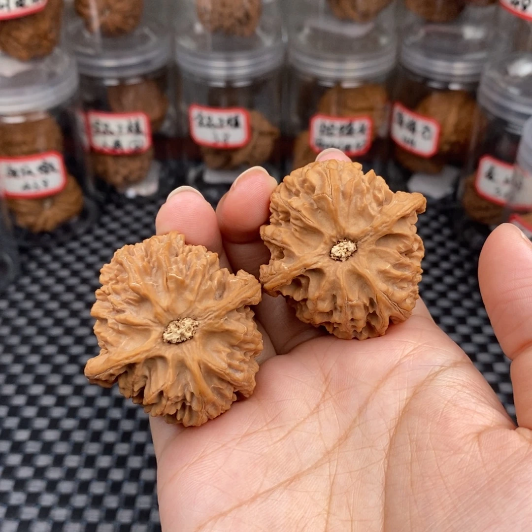 吊坠桃核43苹果园微修