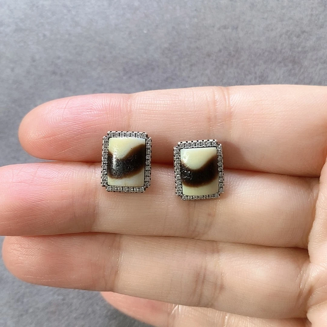 玛瑙/玉髓耳环未镶嵌