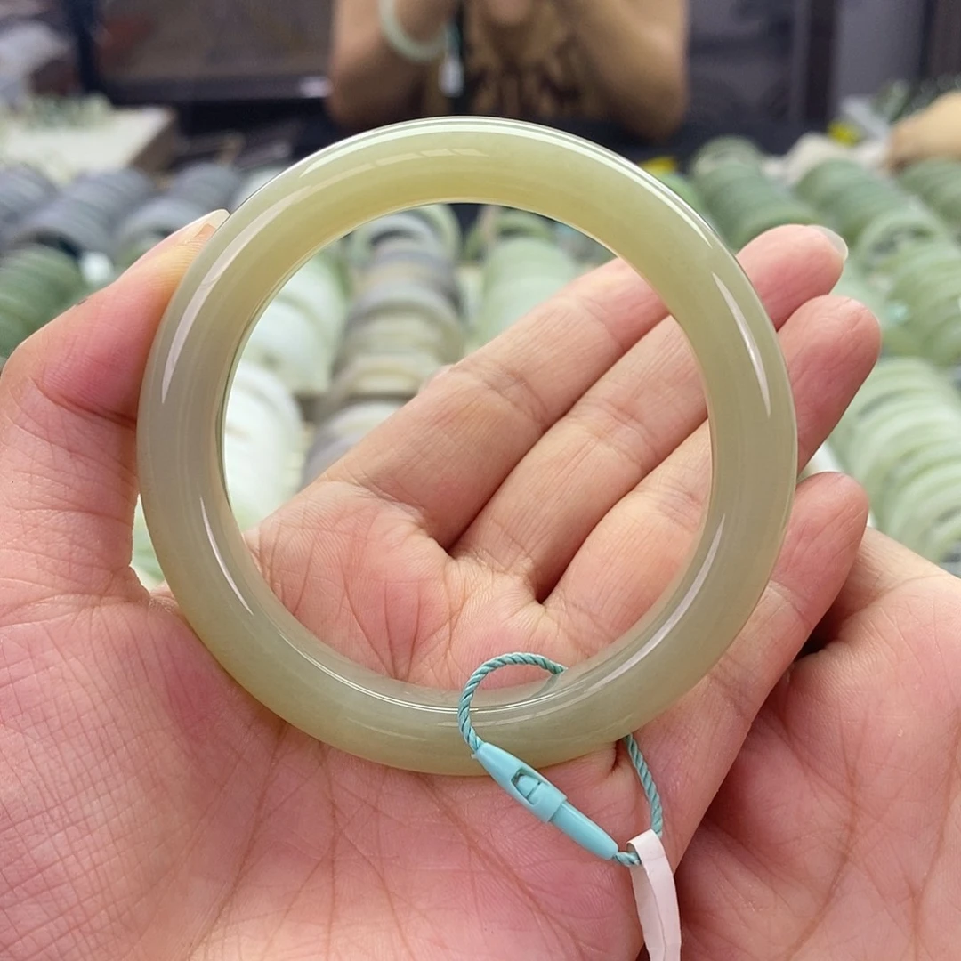 和田玉未镶嵌珠宝奇石和田玉手镯55.56