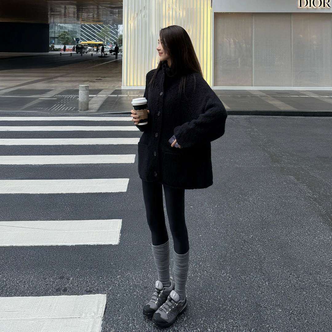 ROMI STUDIO“冬日松弛”绵羊毛纯手工钩针做旧毛织外套 RWBWSY1598