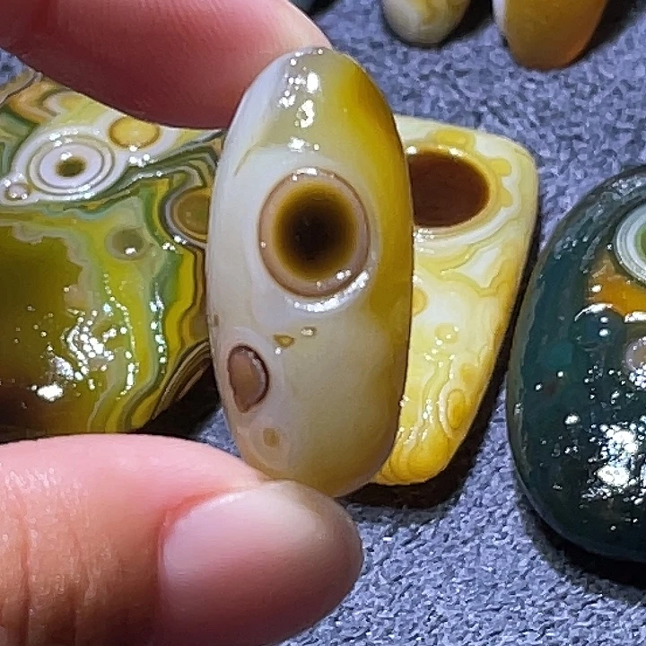 未镶嵌玛瑙/玉髓珠宝奇石