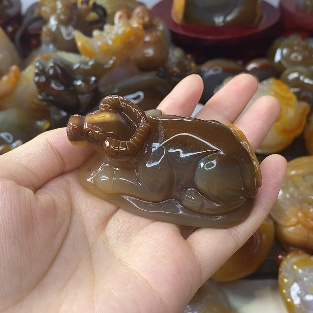碎***月玛瑙/玉髓手把件未镶嵌
