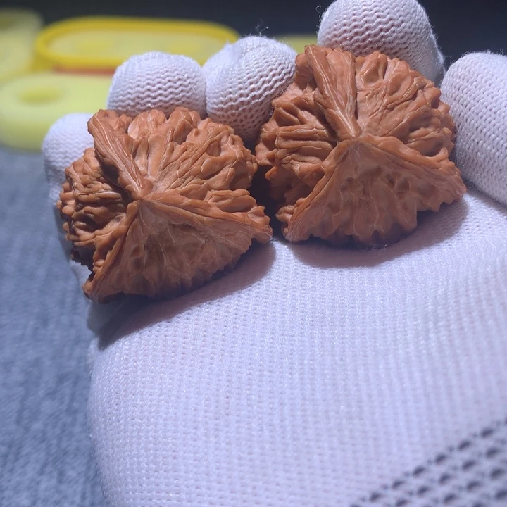 把件文玩核桃38全品盘山三棱