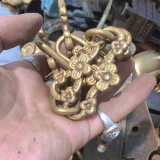 南**鹰闪电购铜摆件工艺品