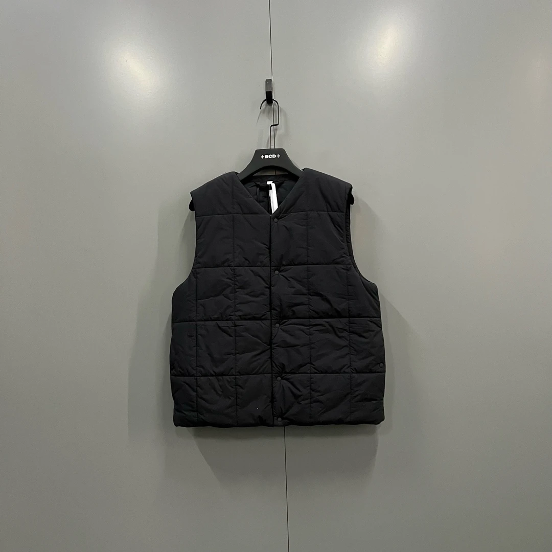 未使用 BURBERRY/博柏利 (ll) 黑色衔缝单排扣马甲 S码/020383