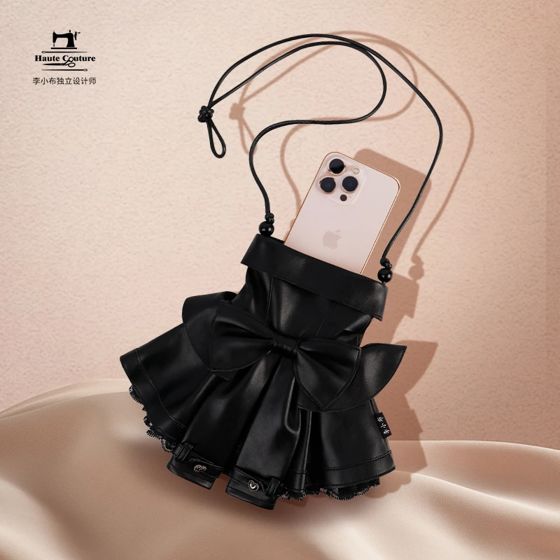 【机车女孩】小皮裙蕾丝时尚炸街手机包挂脖洋气百搭黑色时髦女士