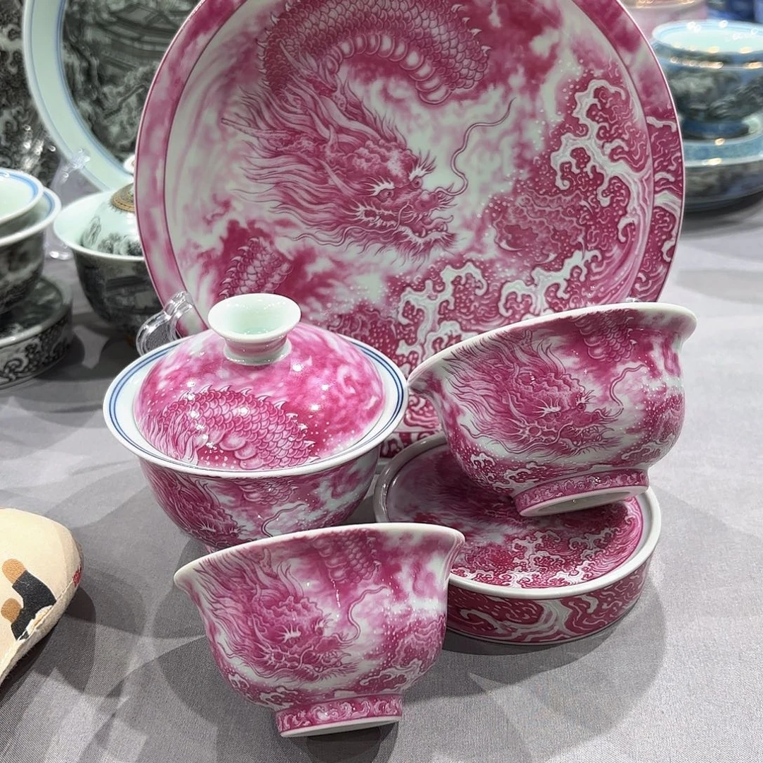 瓷片景德镇瓷器精品陈列