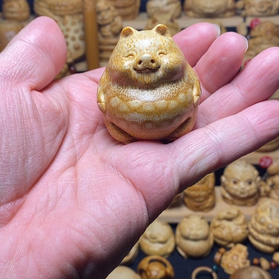 竹竹根雕可爱福猪手把件