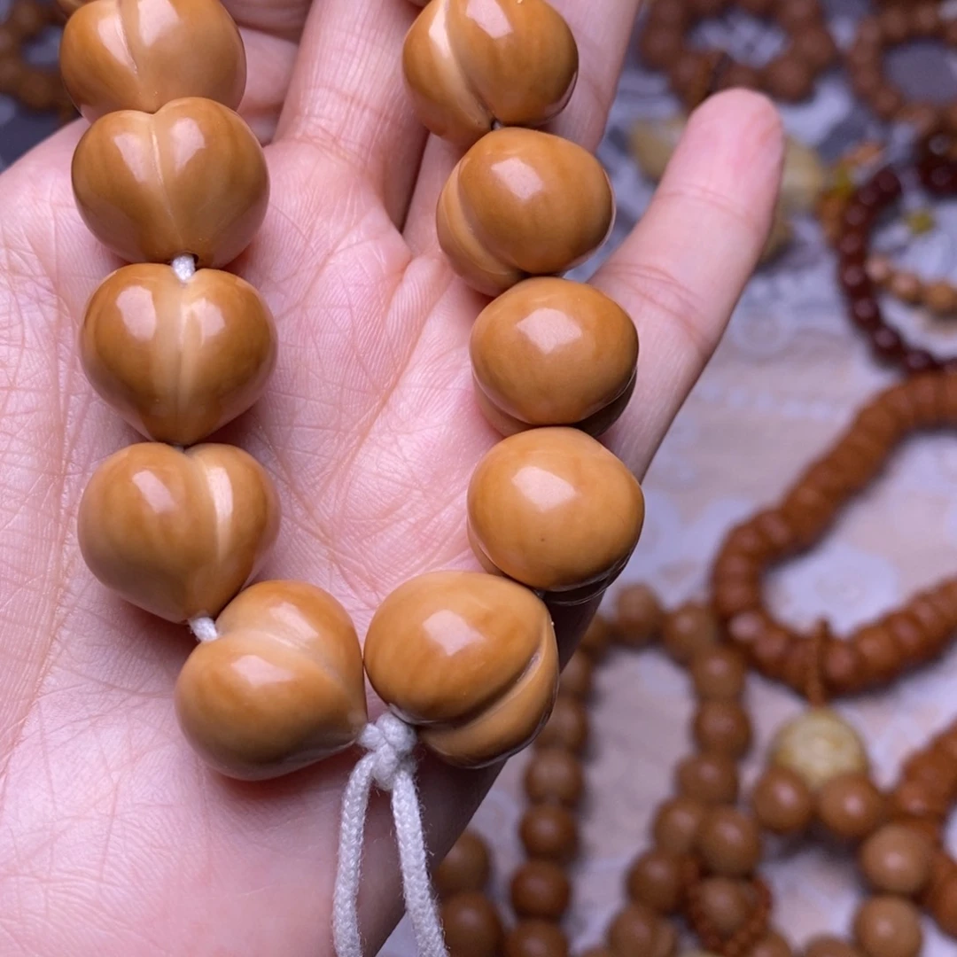 把件猴头核桃柯基屁桃高定