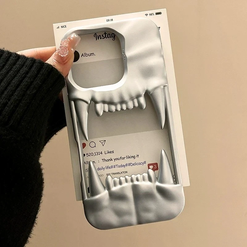 飞虎胜ins高级感虎牙镂空散热适用苹果16promax手机壳15创意14/13