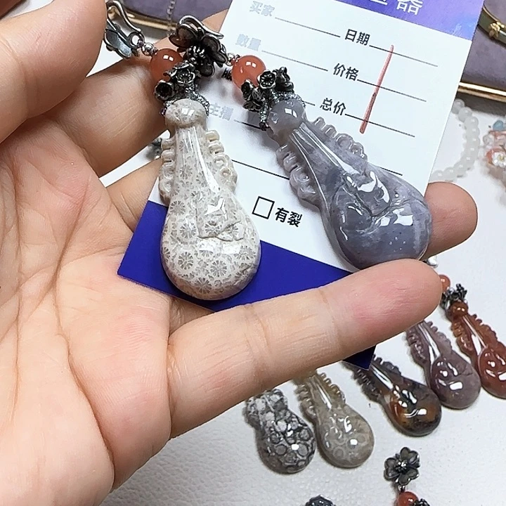 夭***夭石英质玉未镶嵌颈饰