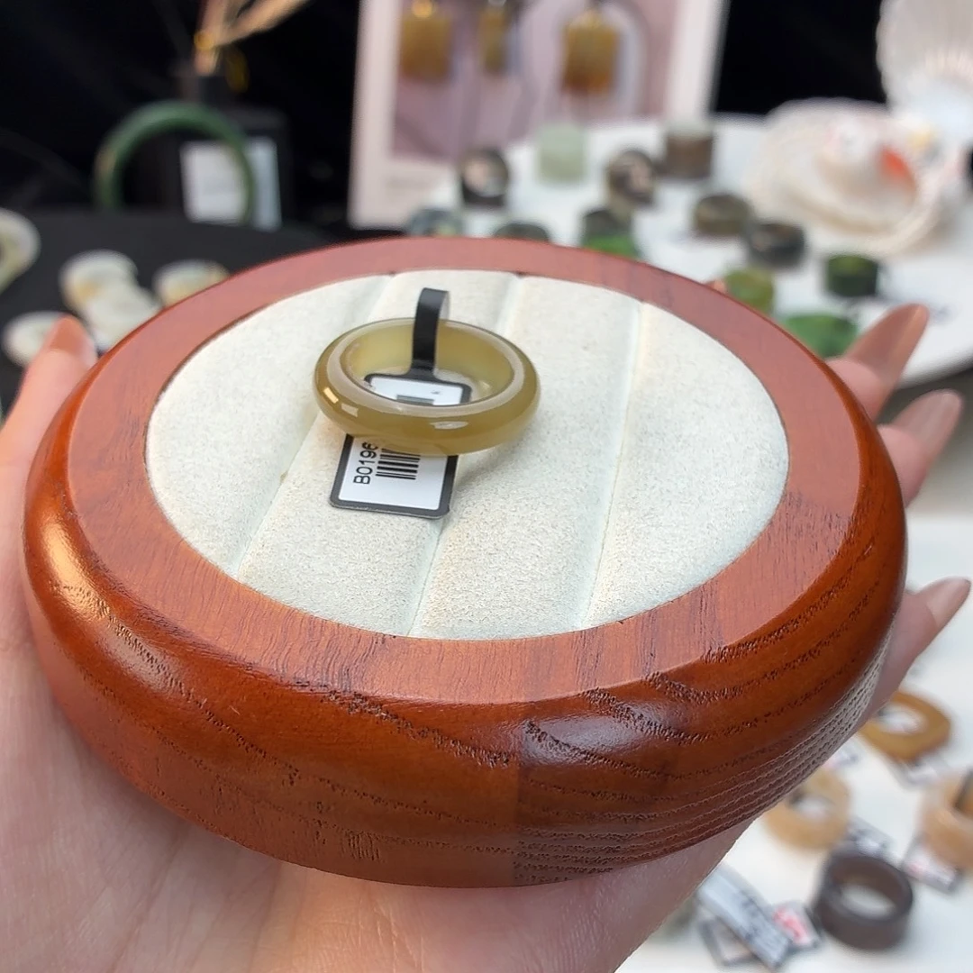 和田玉未镶嵌戒指糖色泥鳅背18.4j85