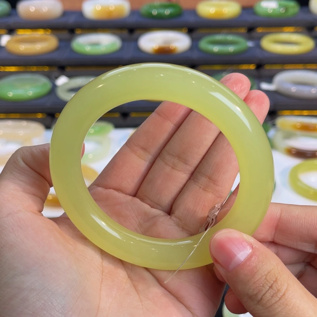 未镶嵌手镯和田玉-冰黄口