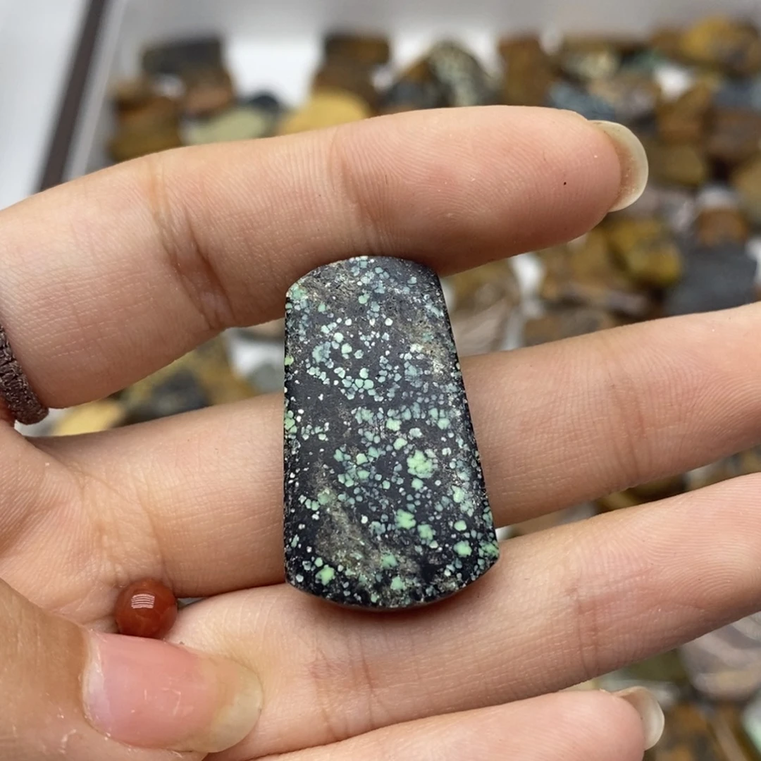 南红玛瑙未镶嵌珠宝奇石