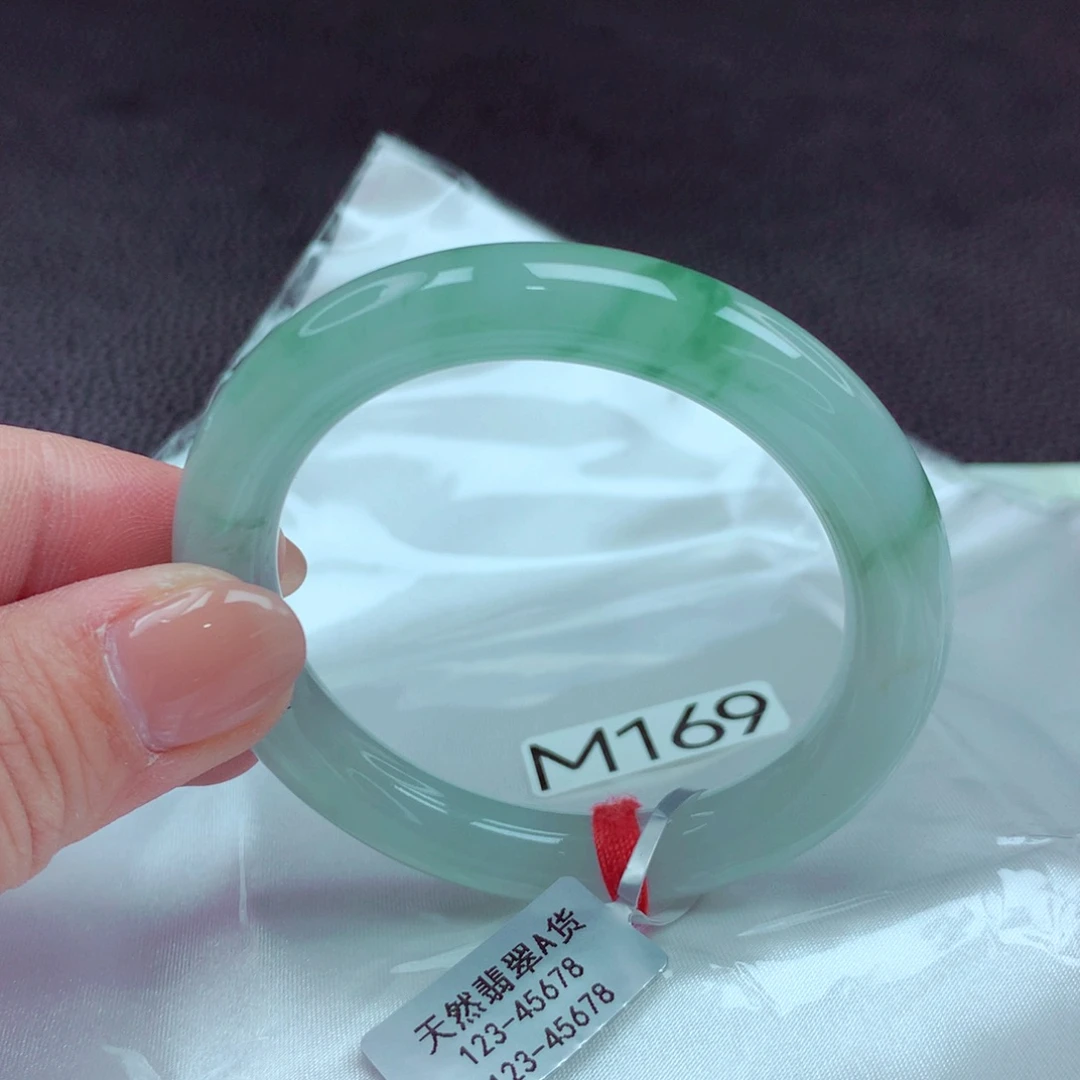 翡翠手镯未镶嵌手镯88