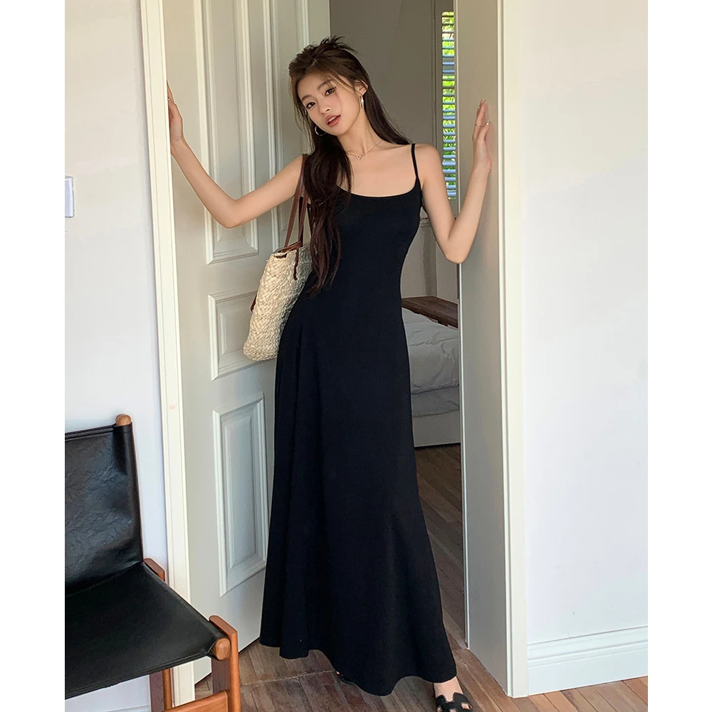 2025夏新款显瘦裙子舞蹈生黑色简约显瘦U领长款吊带连衣裙女长裙
