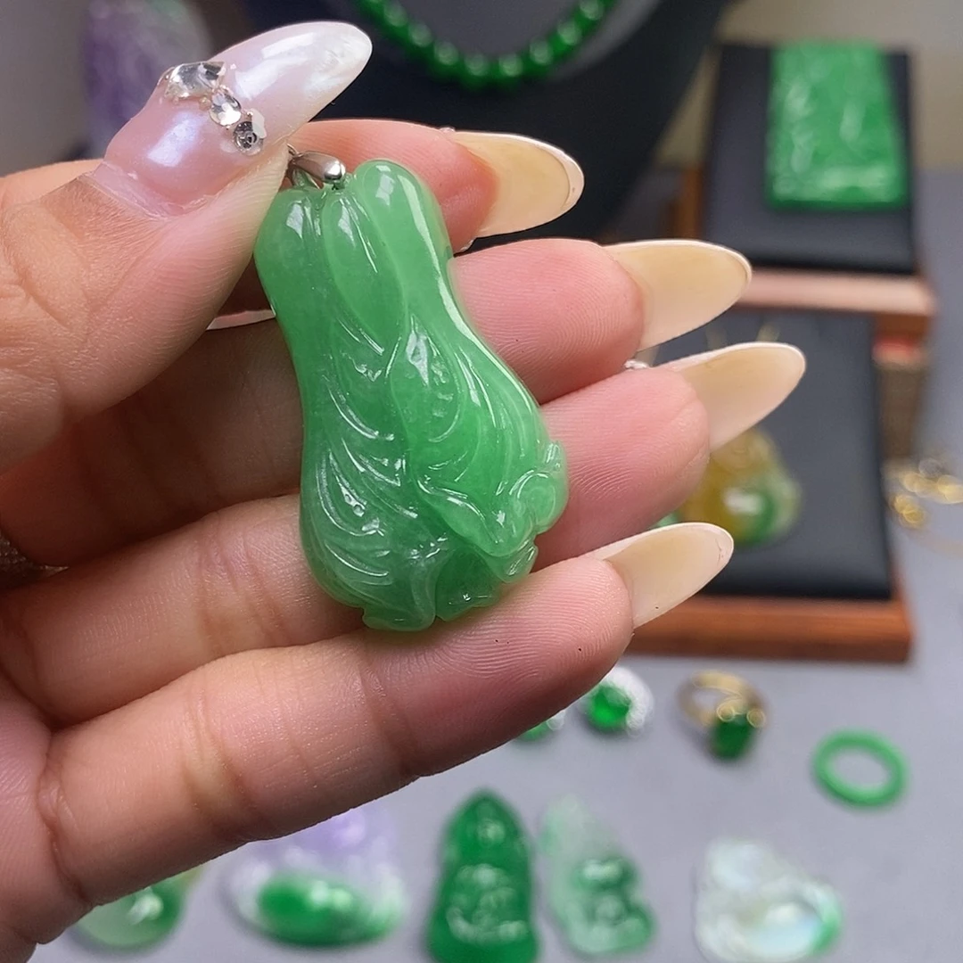 吊坠(赠链)未镶嵌翡翠
