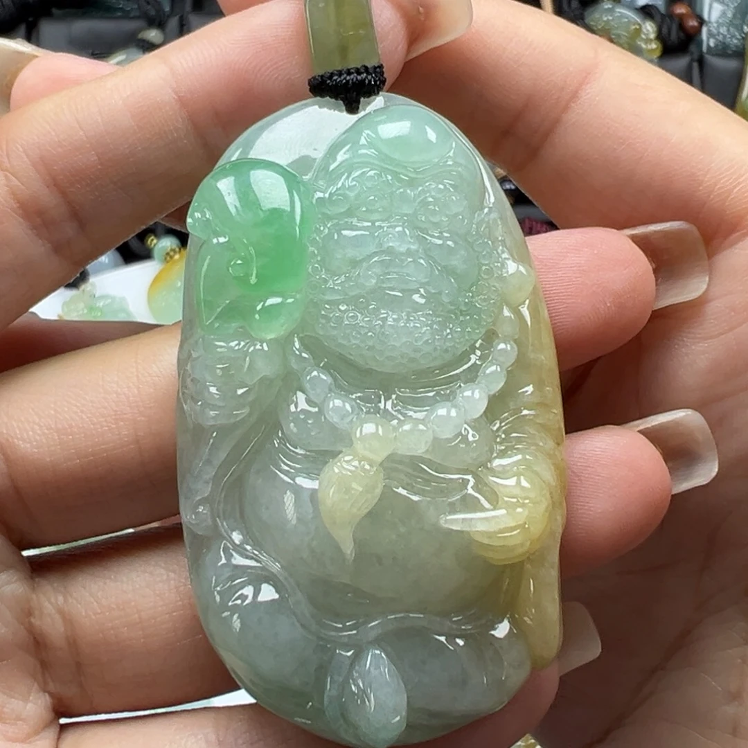 翡翠未镶嵌颈饰达摩