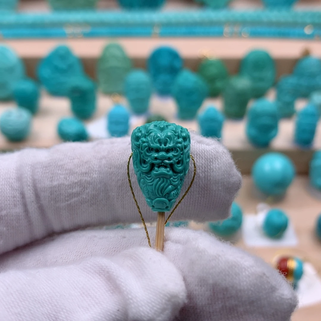 绿松石配饰未镶嵌