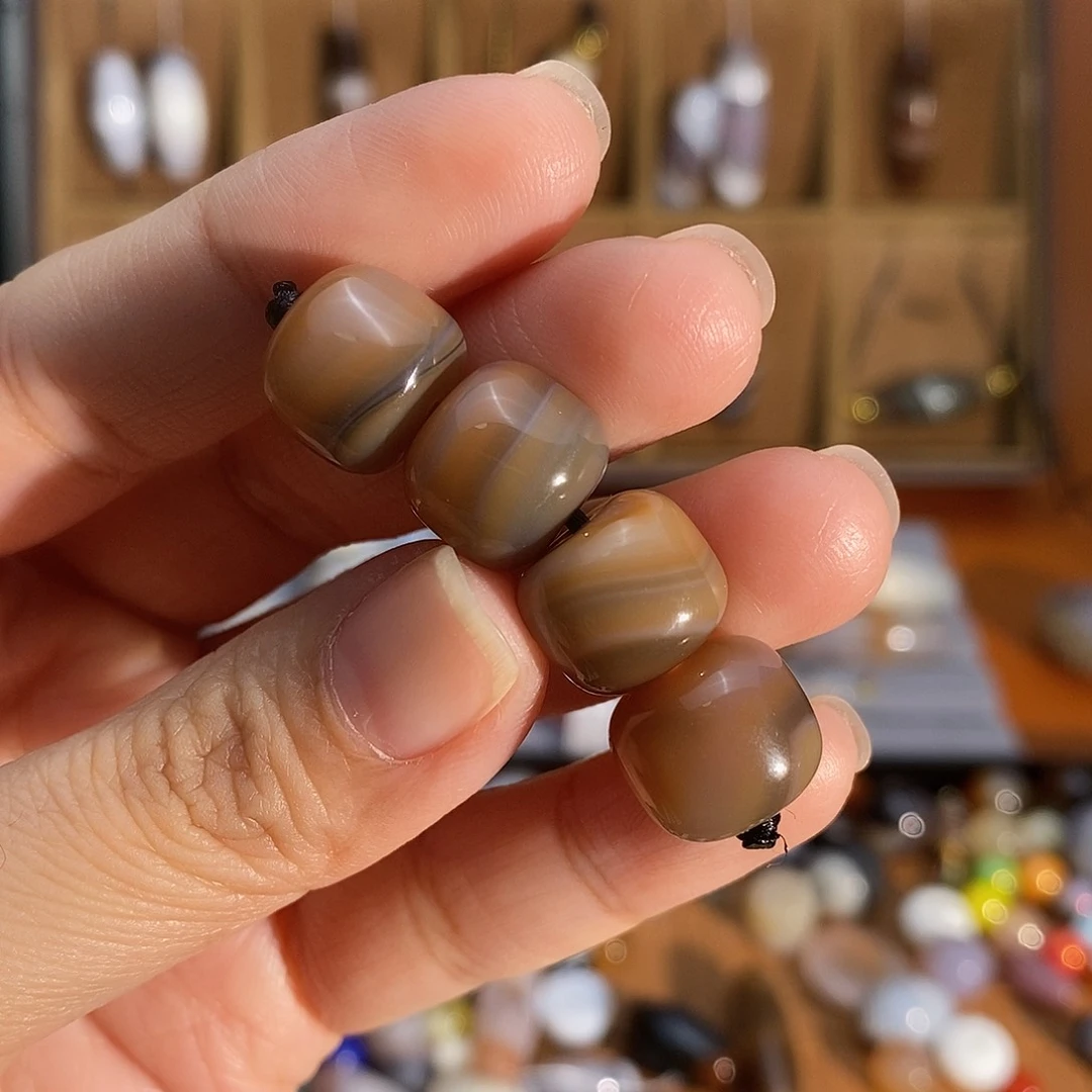 玛瑙/玉髓颈饰未镶嵌