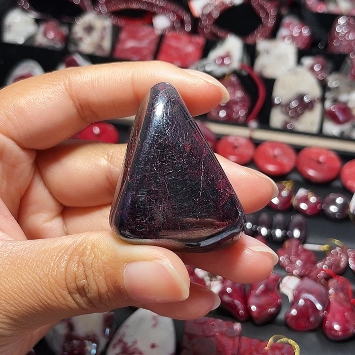 天然辰砂乌砂吊坠