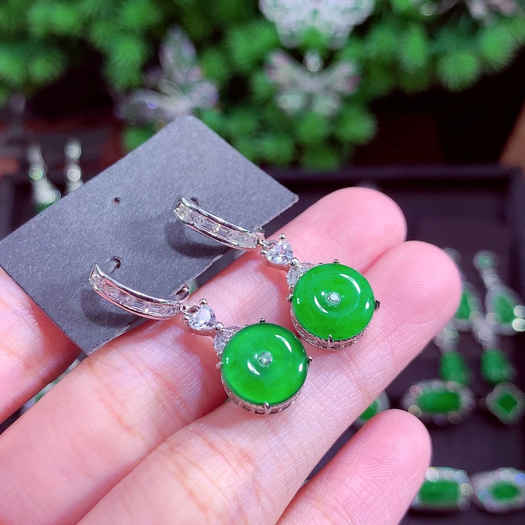 颈饰未镶嵌翡翠天然