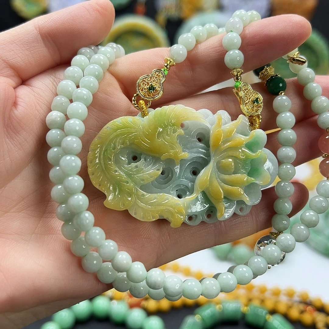 翡翠未镶嵌颈饰吊坠