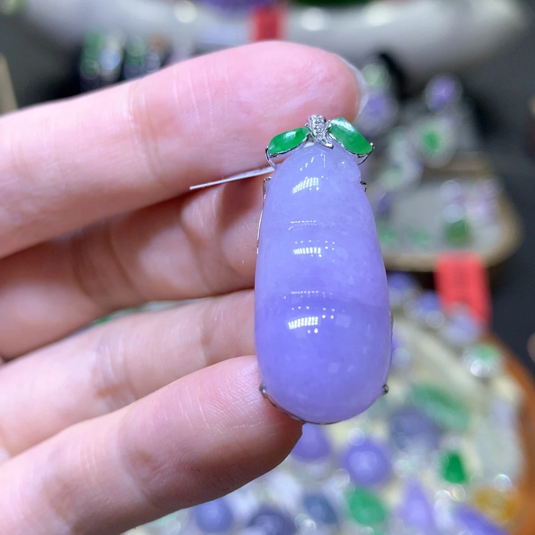 【闪购商品】翡翠颈饰18K金镶嵌翡翠吊坠项链