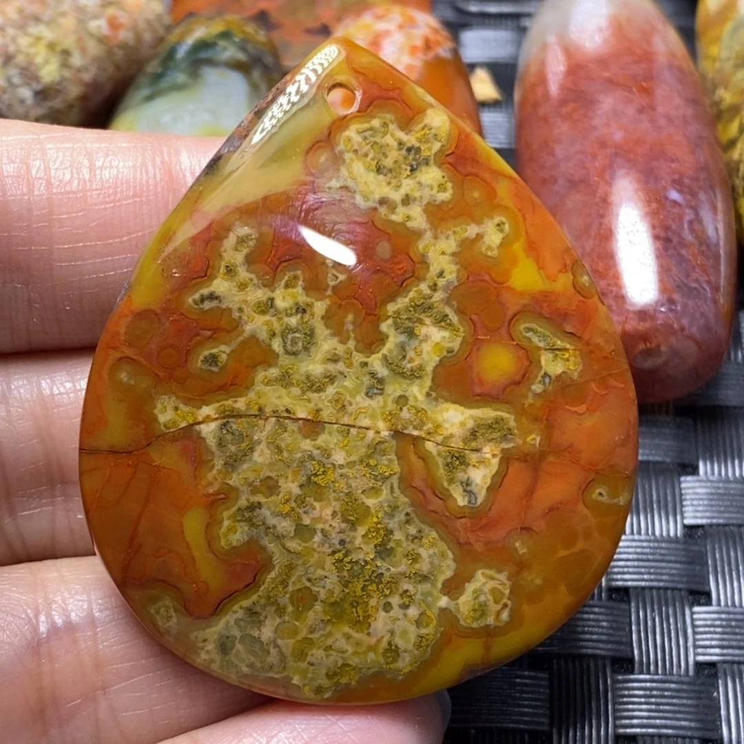 玛瑙/玉髓颈饰未镶嵌